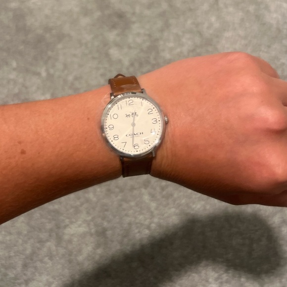 NWT Coach Brown Leather Watch - Picture 7 of 8